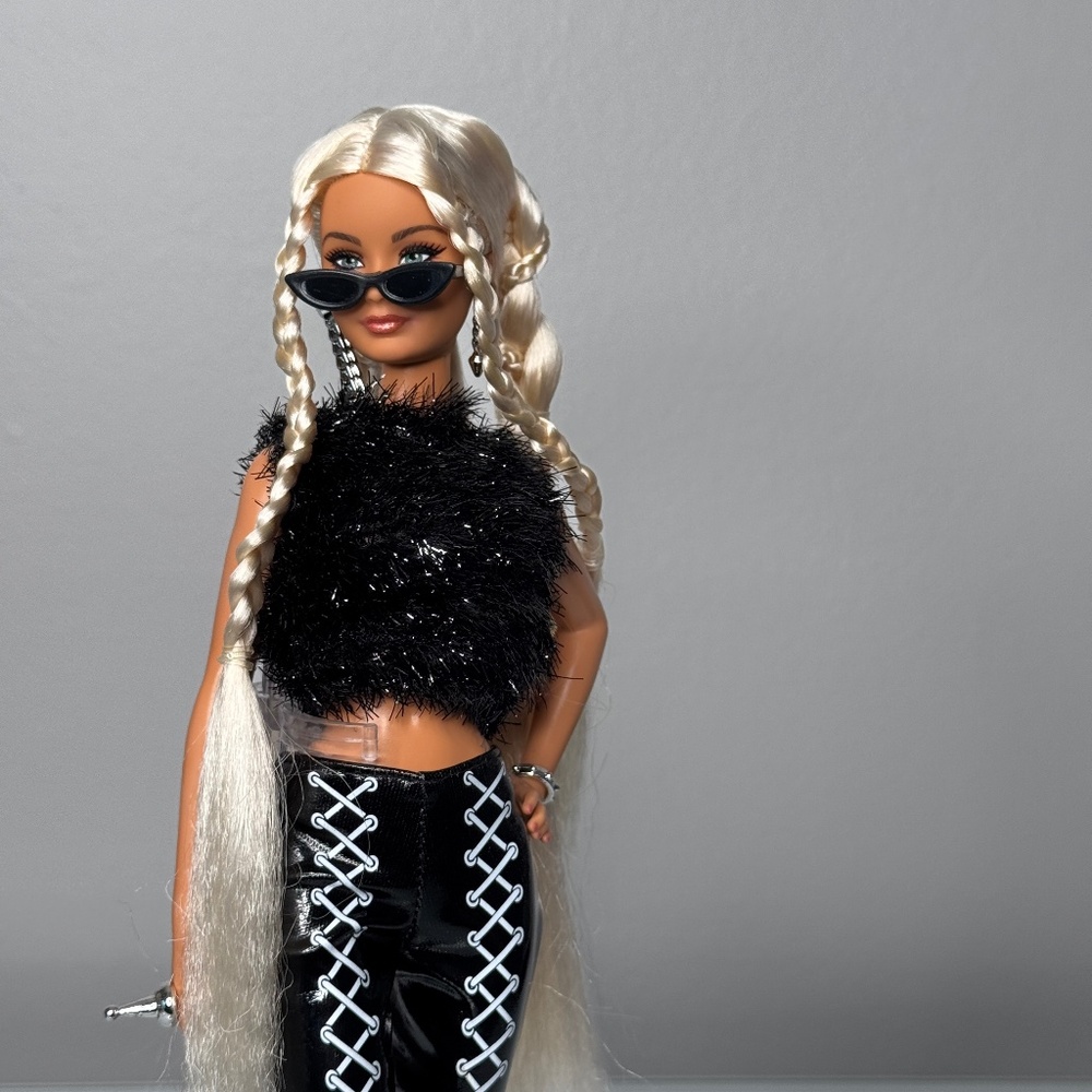 SOLD Barbie Doll Skipper Sculpt Curvy Muse Custom Hybrid White Platinum Long